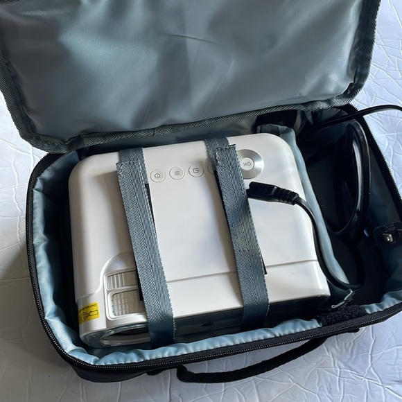 Wireless WiFi Projector VANKYO Leisure 430W - Picture 7 of 8